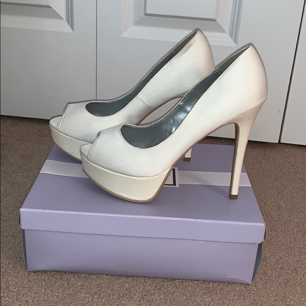 NEW dyeable ivory Heels!
